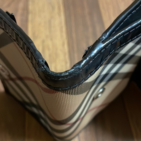 Burberry London - Picture 6 of 12